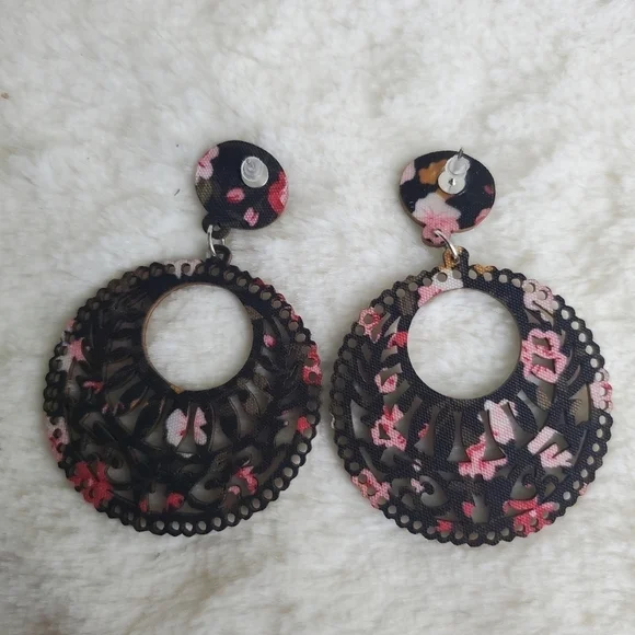 3/$15 New Black Wooden Floral Fabric Earrings - Picture 2 of 3